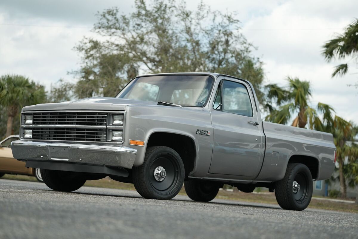 1983 GMC C1500 Short Bed - photo 8