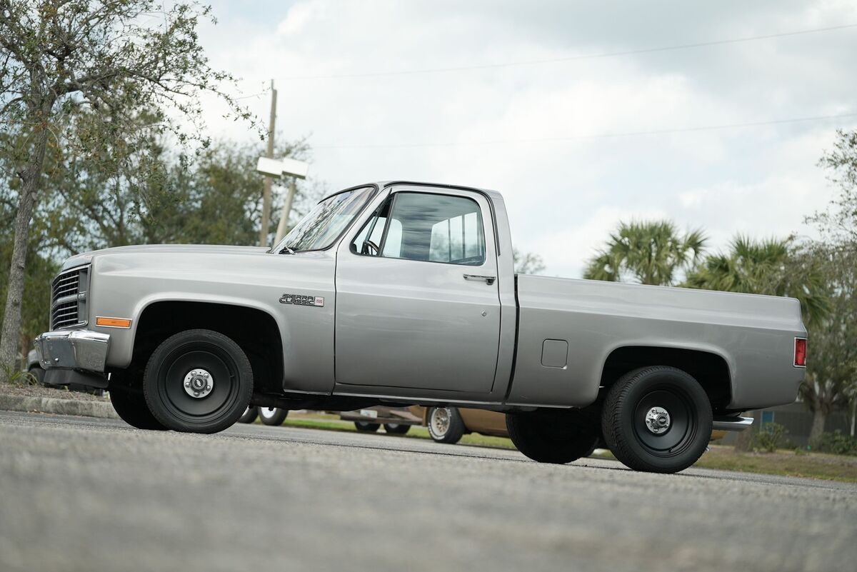 1983 GMC C1500 Short Bed - photo 9