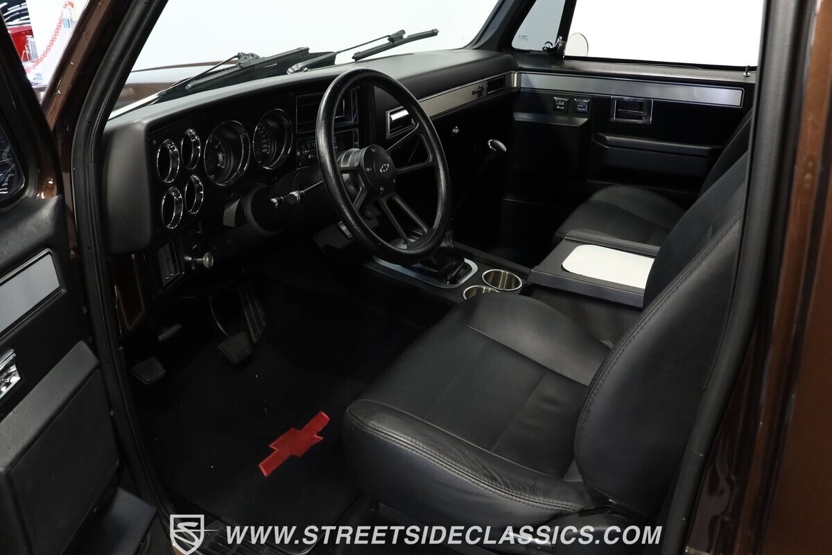 1983 GMC C2500 Restomod - photo 5