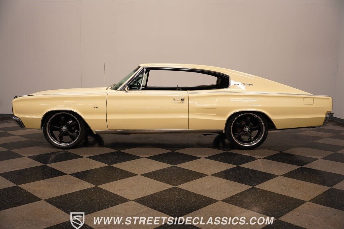 1967 Dodge Charger - photo 3