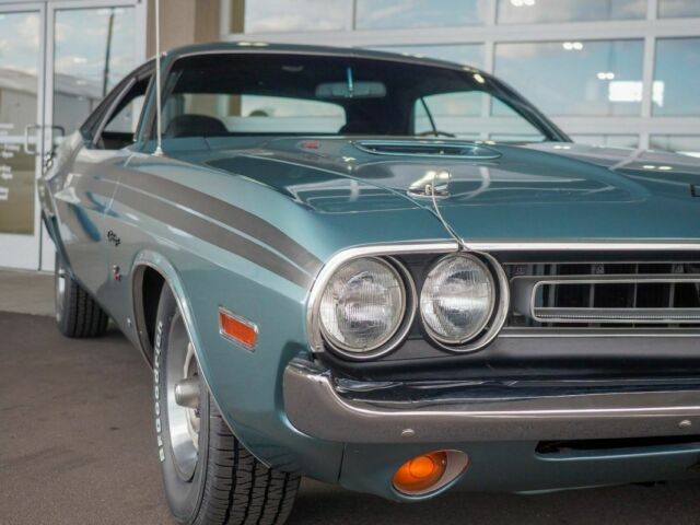 1971 Dodge Challenger R/T Pistol Grip 4-Speed - photo 12