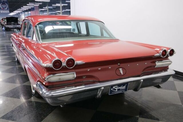 1960 Pontiac Catalina Sedan - photo 11