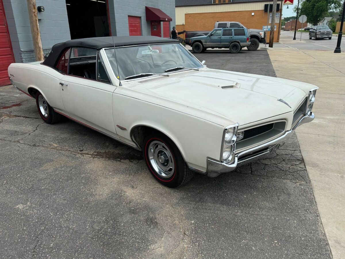 1966 PONTIAC GTO CONVERTIBLE - photo 4