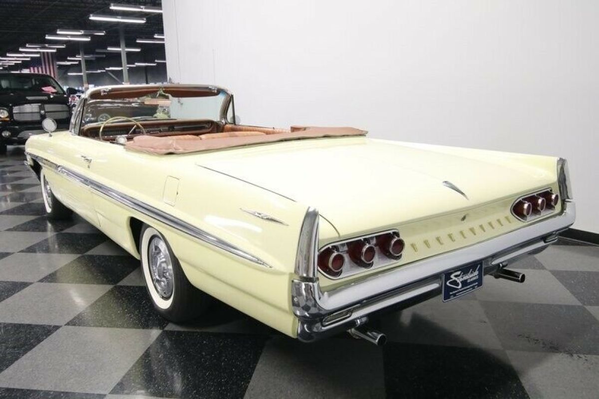 1961 Pontiac Bonneville Convertible - photo 10