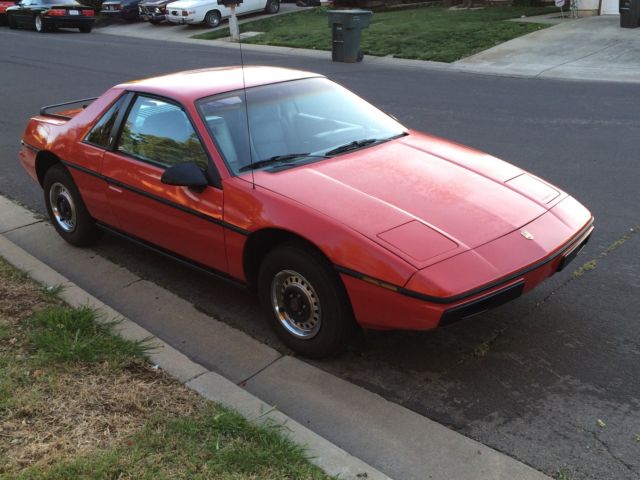 1984 Pontiac Fiero - photo 5
