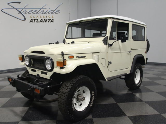 3.8L INLINE 6, SYNCHRO 4-SPEED, LIFTED, POWER BRAKES/STEERING, BULLETPROOF 4X4!! 1974 Toyota FJ40