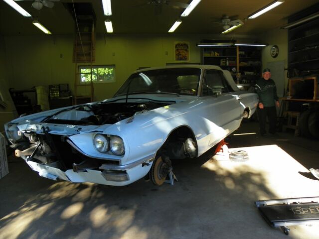 1966 Ford Thunderbird Convertible - photo 5