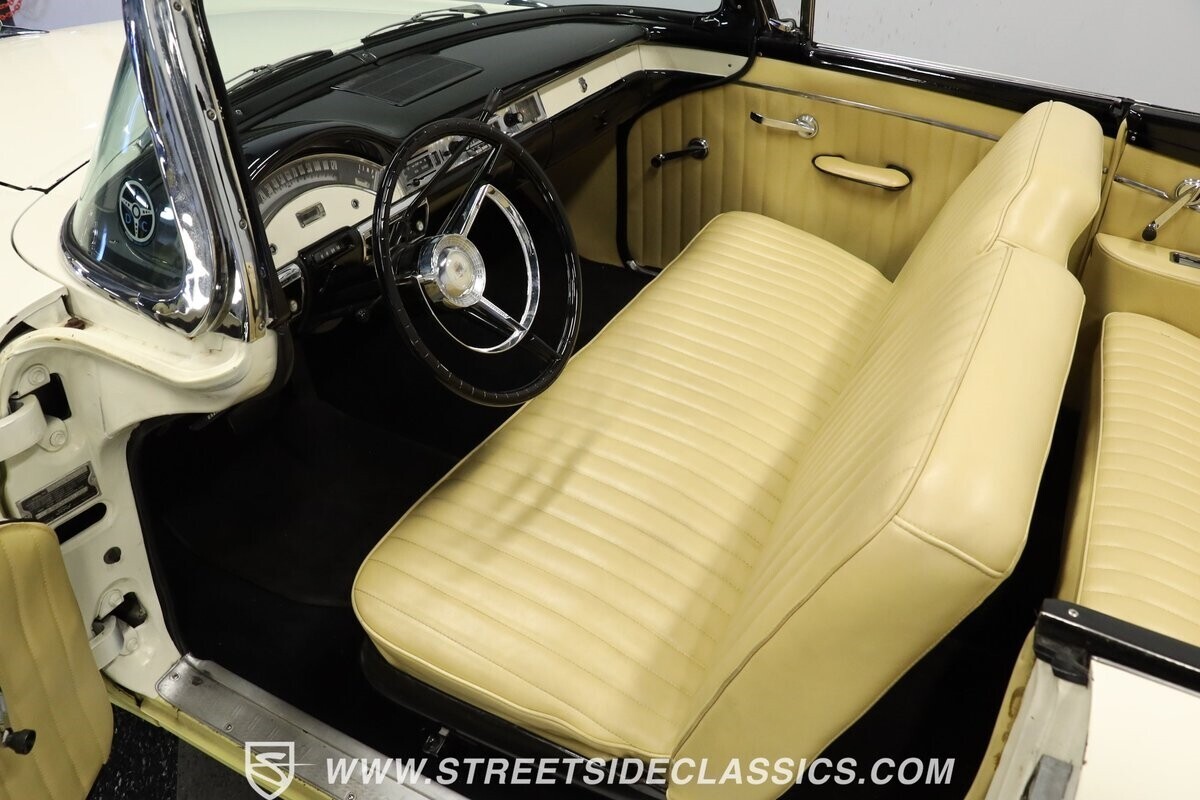 1957 Ford Fairlane 500 Sunliner - photo 5