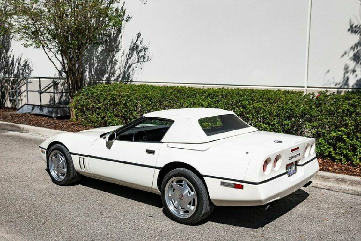 1988 Chevrolet Corvette - photo 11