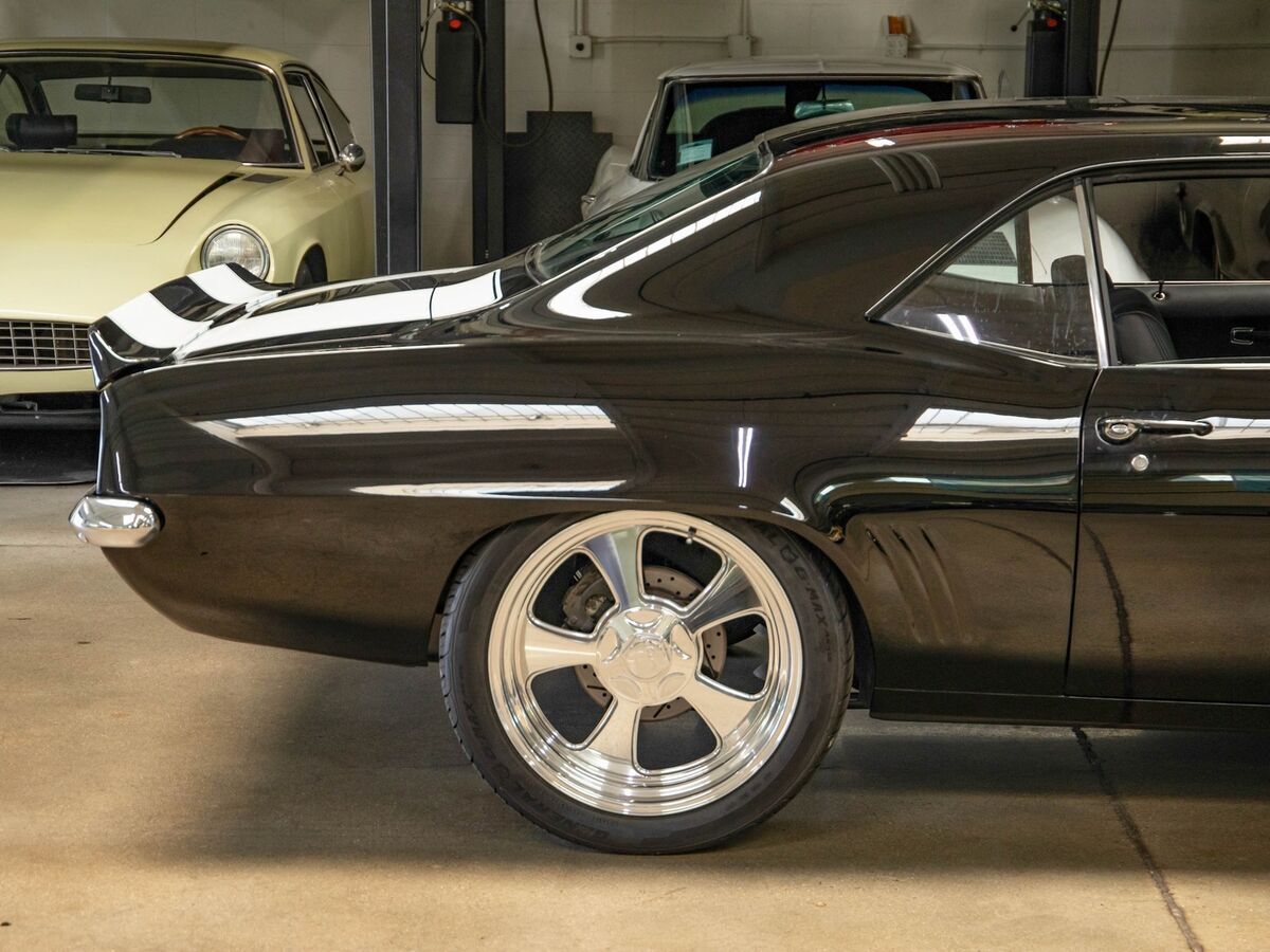 1969 Chevrolet Camaro RS Custom - photo 2