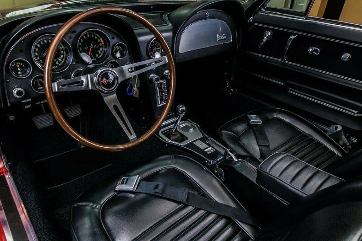 1967 Chevrolet Corvette Convertible - photo 2