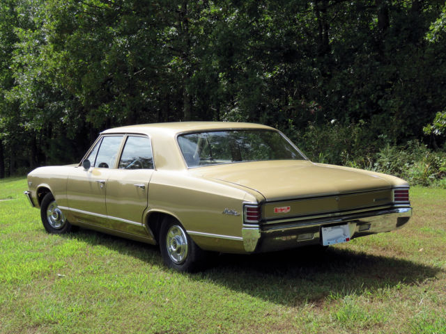 1967 Chevrolet Chevelle 4 door sedan - photo 10