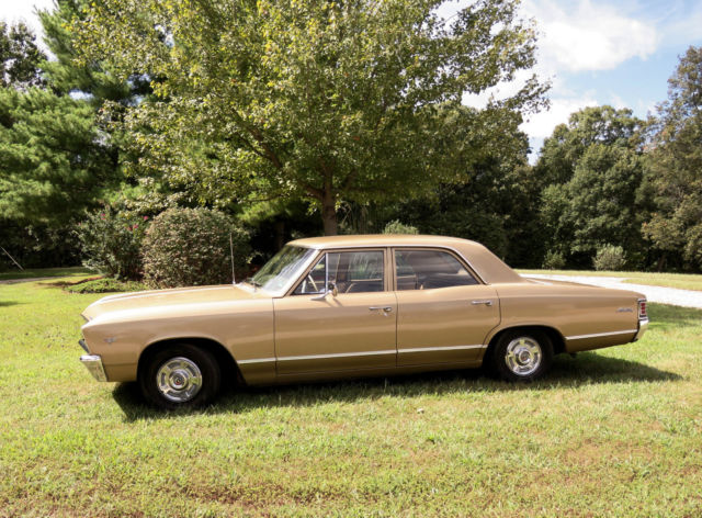 1967 Chevrolet Chevelle 4 door sedan - photo 13