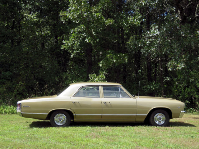 1967 Chevrolet Chevelle 4 door sedan - photo 9