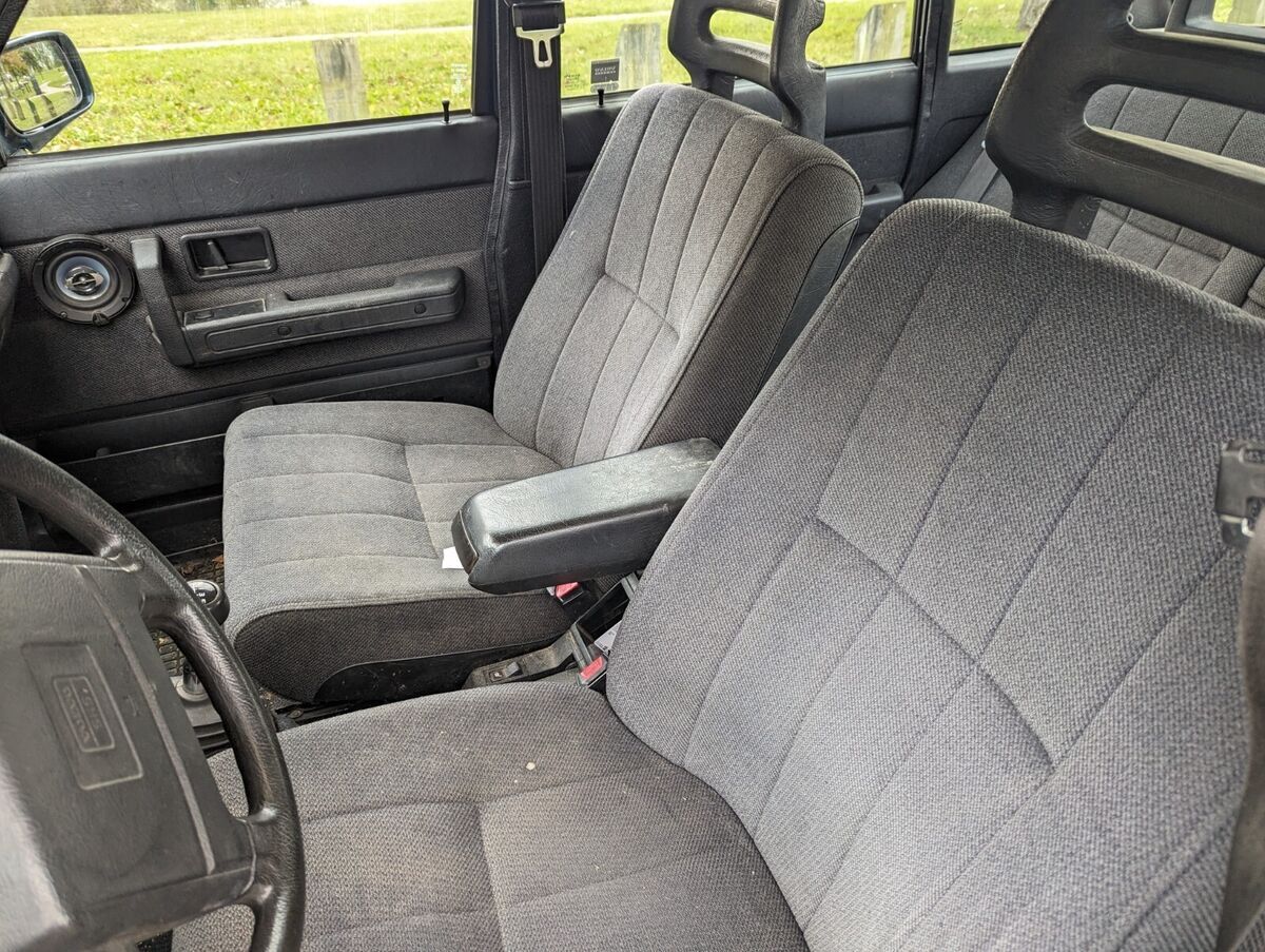 1992 Volvo 240 - photo 9