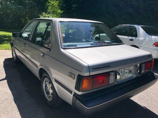1986 Nissan Sentra - photo 3
