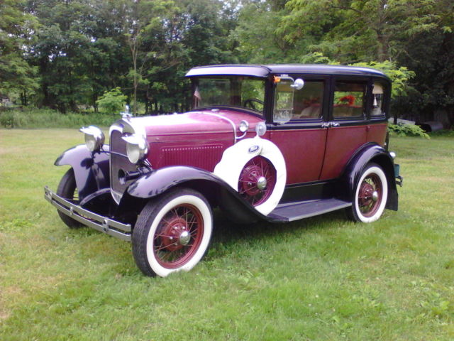 1930 Ford Model A Town Sedan - photo 5