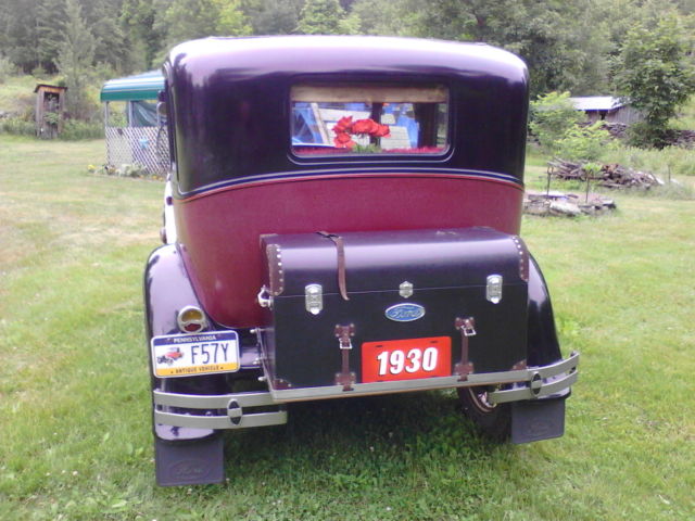 1930 Ford Model A Town Sedan - photo 8
