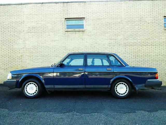 1990 Volvo 240 DL 240DL 5-SPEED VERY RARE CAR! NO RUST! 104K Mls! - photo 4