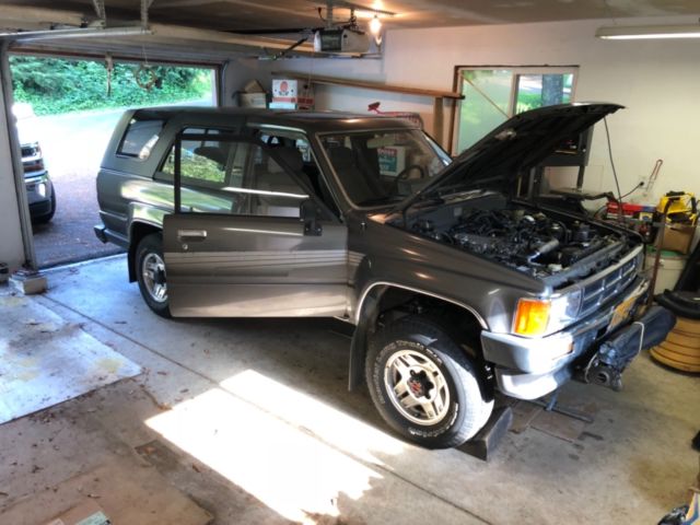 1986 Toyota 4Runner SR5 Turbo 4x4 22R Automatic No Rust 100% Stock - photo 3