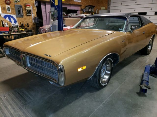4 Speed Hurst Pistol Grip - 1972 Dodge Charger SE - 440 Magnum - 1 of 126 Made! 1972 Dodge Charger Special Edition