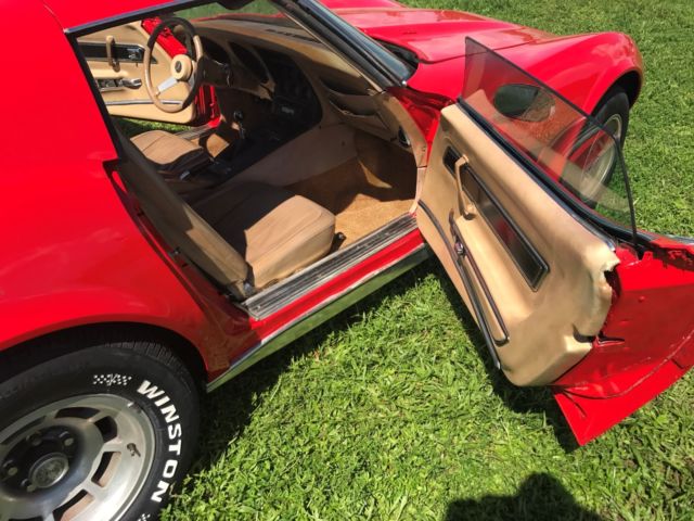1977 Chevrolet Corvette - photo 11