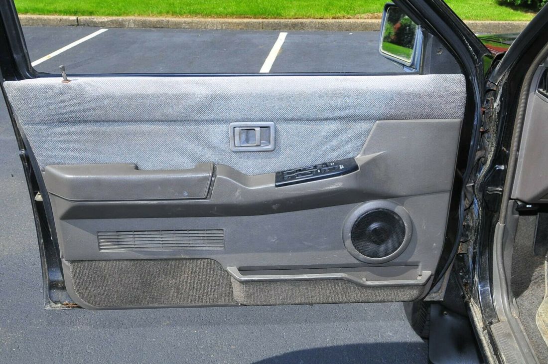 1990 Nissan Pathfinder XE - photo 5