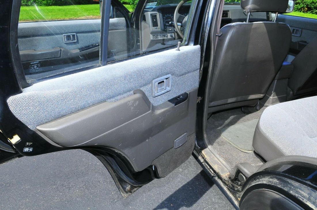 1990 Nissan Pathfinder XE - photo 8