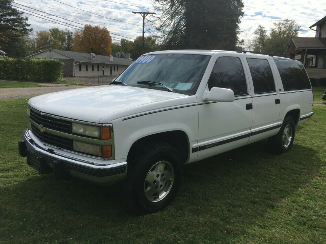 4 Wheel Drive 4WD 4X4 Carfax Clean 0 Accidents No Rust Low Miles V8 Tow 1993 Chevrolet Suburban K1500