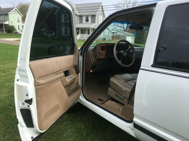 1993 Chevrolet Suburban K1500 - photo 3