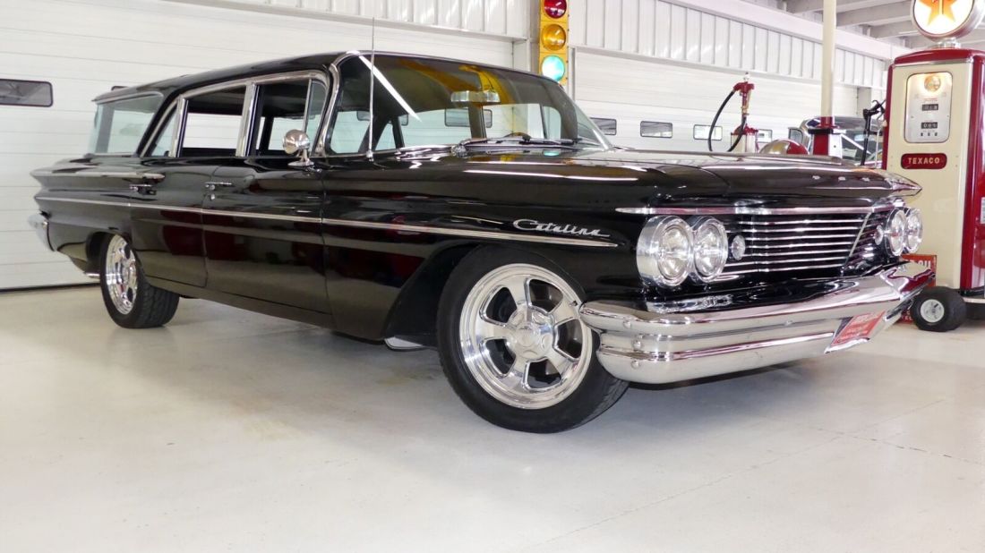 400 Tri-Power Completely Restored Stunning Wagon LOADED! 1960 Pontiac Catalina Safari