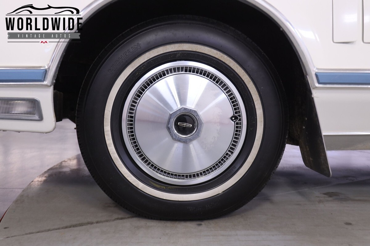 1979 Lincoln Mark V - photo 12