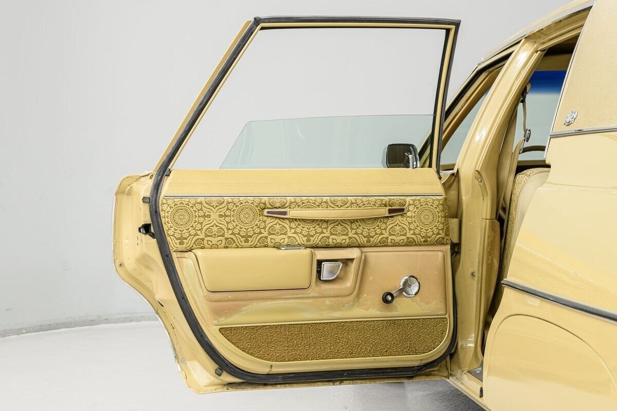 1977 Chrysler Newport - photo 12