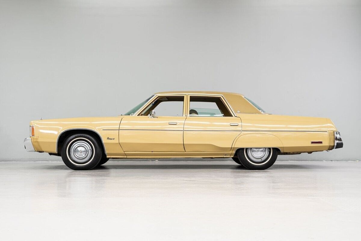 1977 Chrysler Newport - photo 3