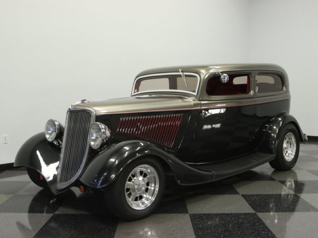 400HP 383 STROKER, 700R4 AUTO, FULL INDEPENDENT SUSPENSION, COLD AC, AWESOME ROD 1934 Ford Tudor