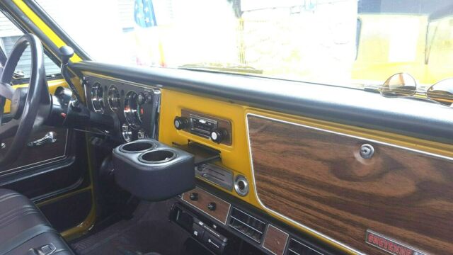 1972 Chevrolet Other Pickups Camper Special - photo 2