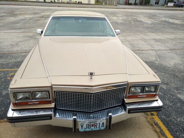 1987 Cadillac Brougham D'Elegance - photo 10