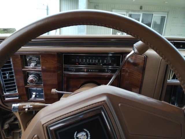 1987 Cadillac Brougham D'Elegance - photo 4