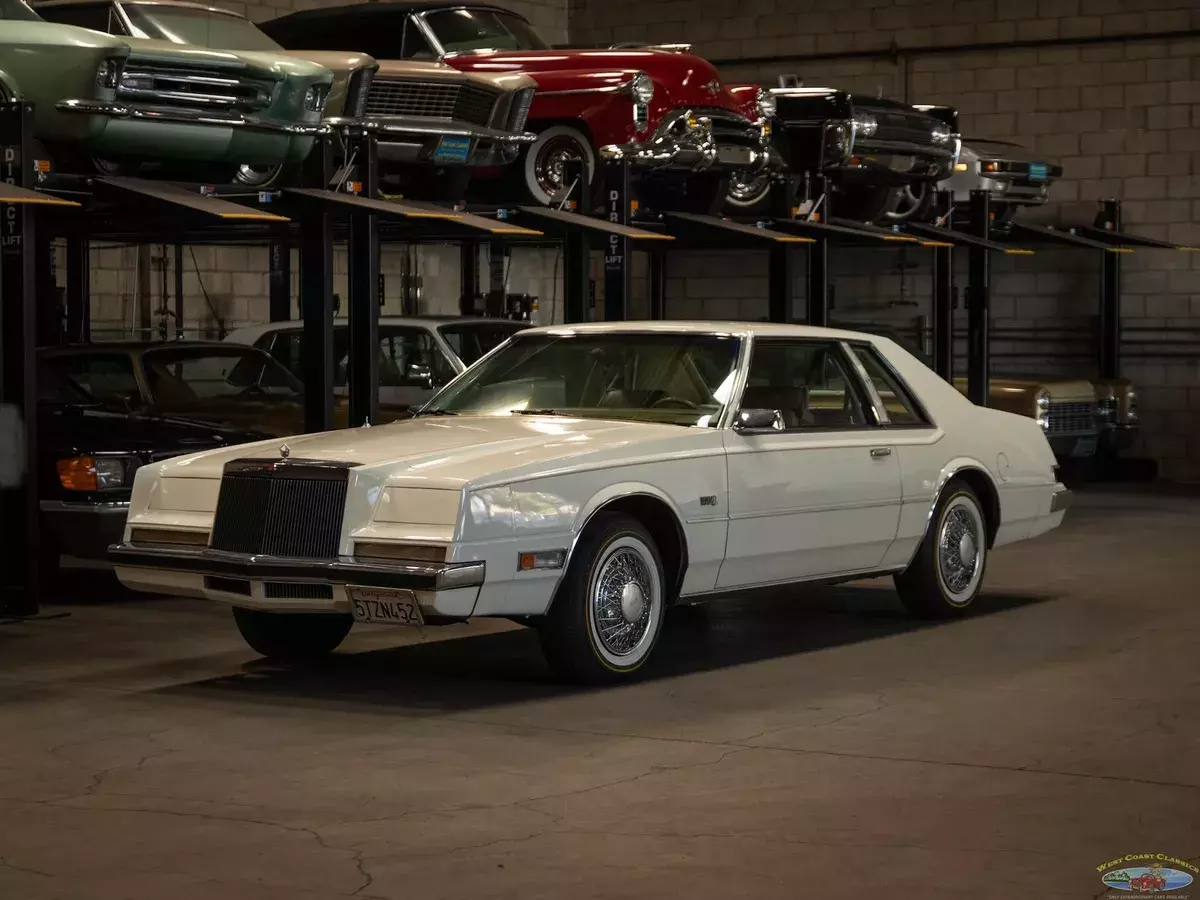 41212 Miles 5.2L NA V8 overhead valves (OHV) 16V 3-Speed AutomaticCoupe 1981 Chrysler Imperial Cartier 2 Door Hardtop