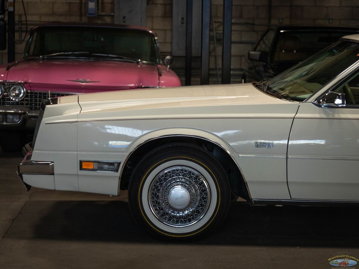 1981 Chrysler Imperial Cartier 2 Door Hardtop - photo 2