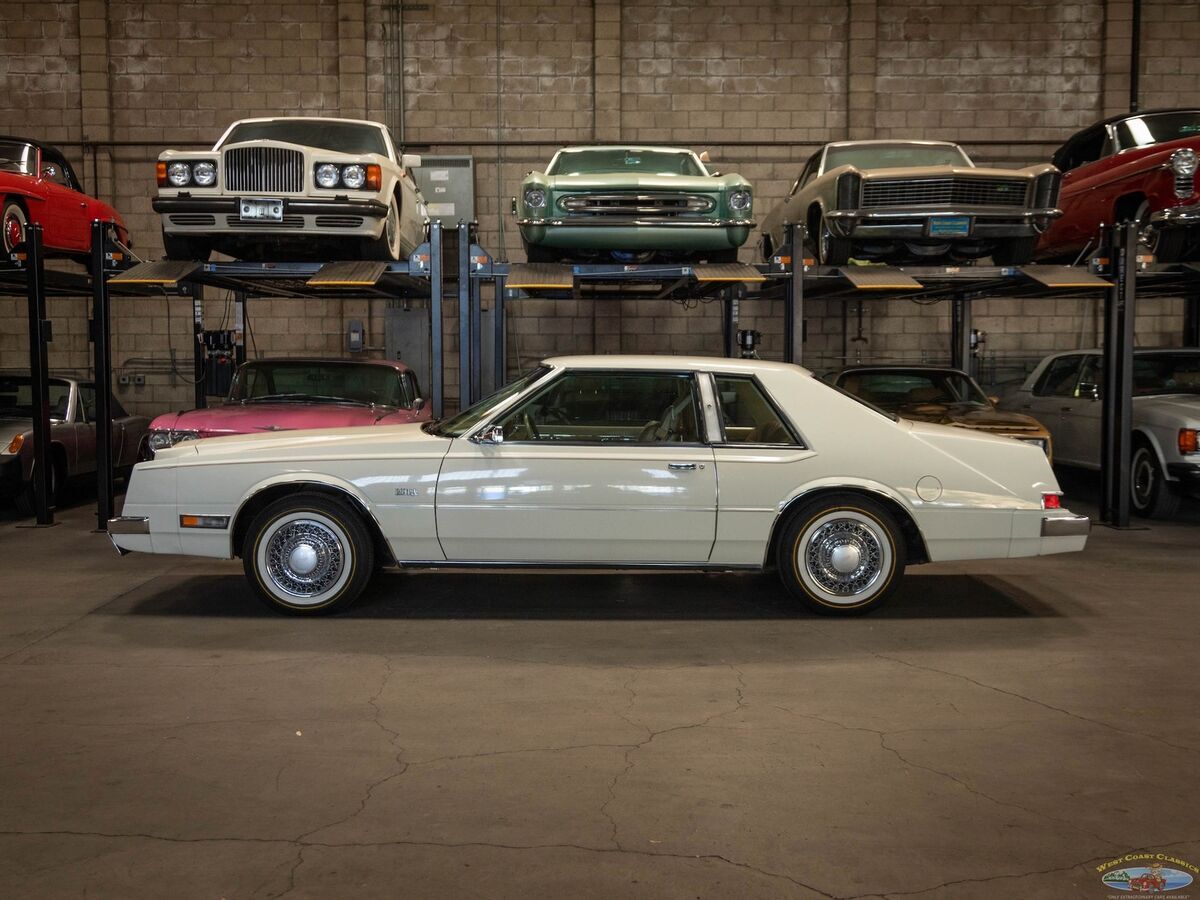 1981 Chrysler Imperial Cartier 2 Door Hardtop - photo 3