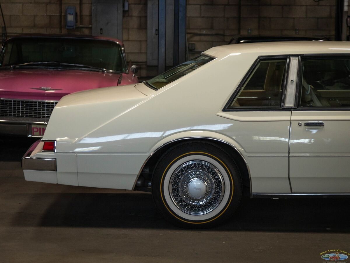 1981 Chrysler Imperial Cartier 2 Door Hardtop - photo 5