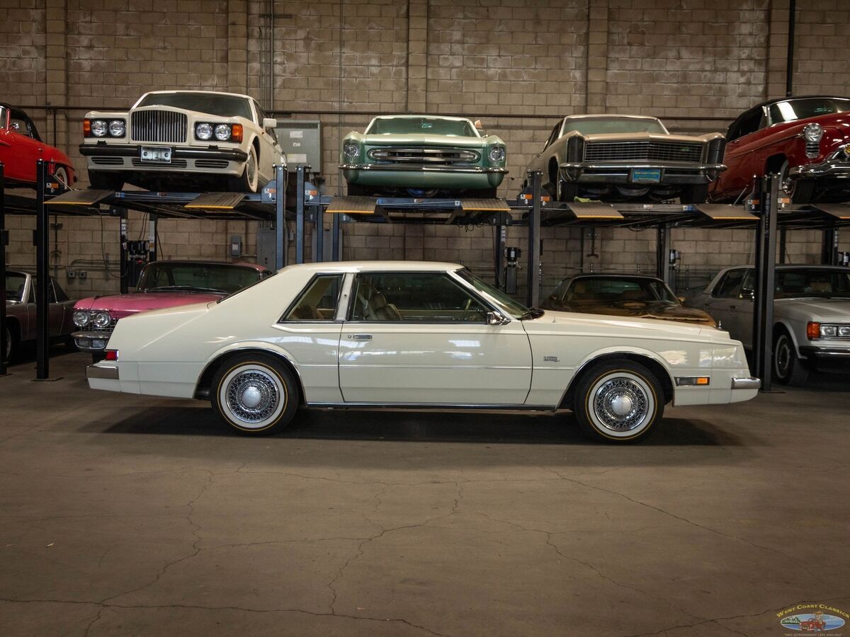 1981 Chrysler Imperial Cartier 2 Door Hardtop - photo 6