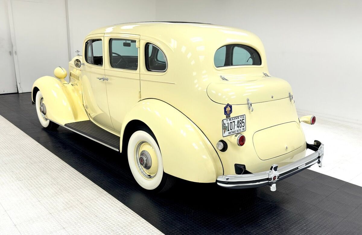 1936 Packard 120 Series Sedan - photo 3
