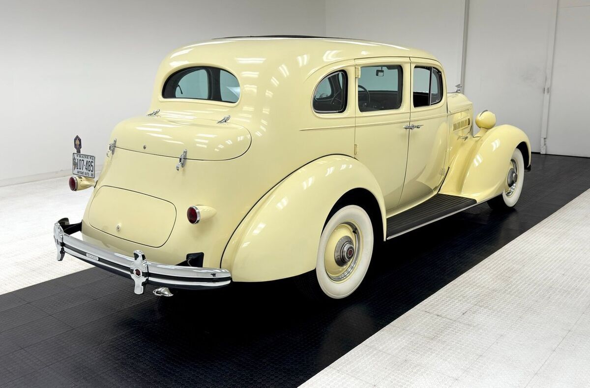 1936 Packard 120 Series Sedan - photo 5
