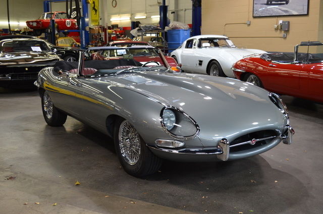 **4.2 LITER SERIES 1 ROADSTER **MATCHING NUMBERS **EXCEPTIONAL IN EVERY WAY 1967 Jaguar E-Type