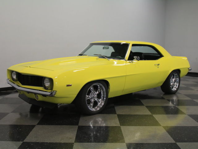 420 HP 350 V8, 5 SPD MANUAL, VERY SLICK BODY/PAINT/INTERIOR, AS NICE UNDER, SHOW 1969 Chevrolet Camaro