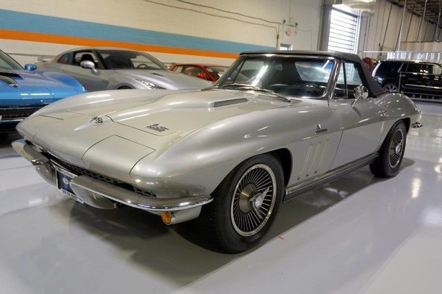 1966 Chevrolet Corvette - photo 2