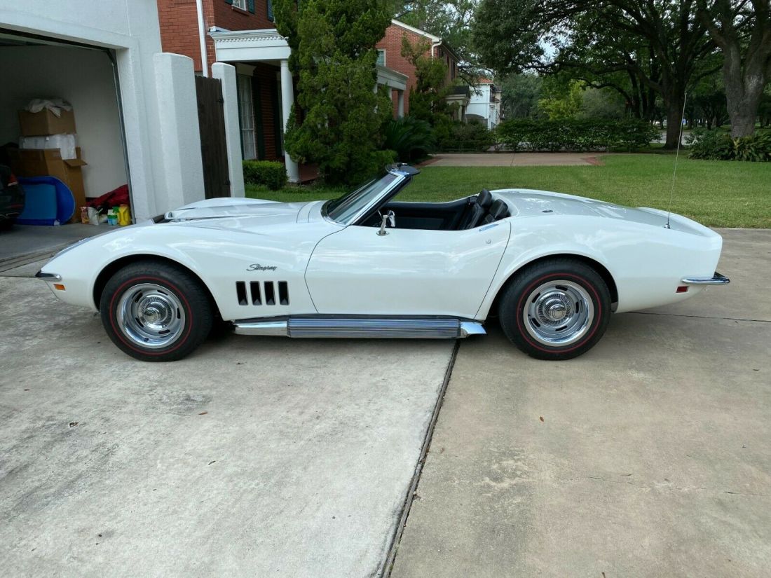 427/400 horse restored numbers matching tank sticker muncie 4speed convertible 1969 Chevrolet Corvette
