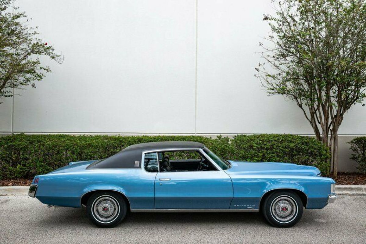 1969 Pontiac Grand Prix Model J - photo 11